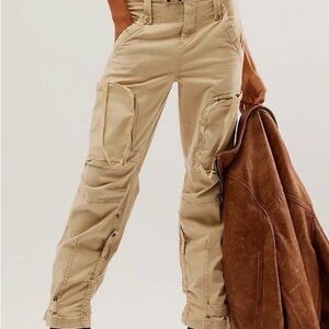 We The Free Can’t Compare Slouch pants Khaki Utility Cargo